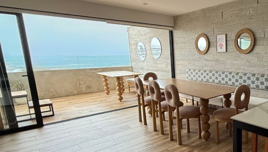 Flat en Señoritas Punta Hermosa con vista al mar y piscina - WEB