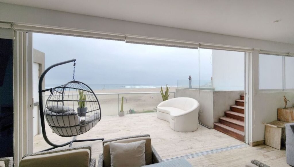 Casa en Señoritas con vista al mar y piscina – Punta Hermosa - Web 1
