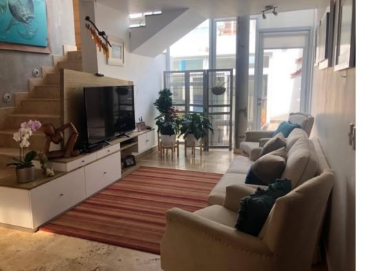 20250225_201027792_iOS