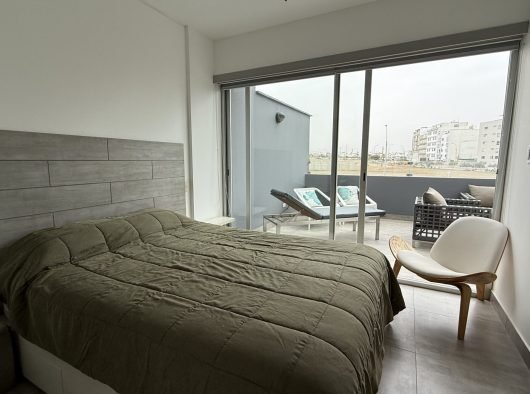 20250824_184816504_iOS