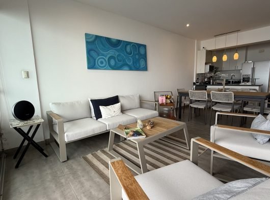 20250824_185235005_iOS