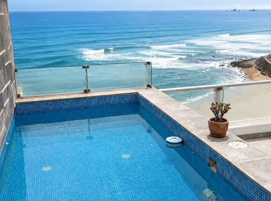 3.- Piscina