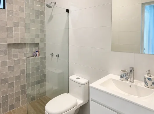 ZZ.- Baño secundario