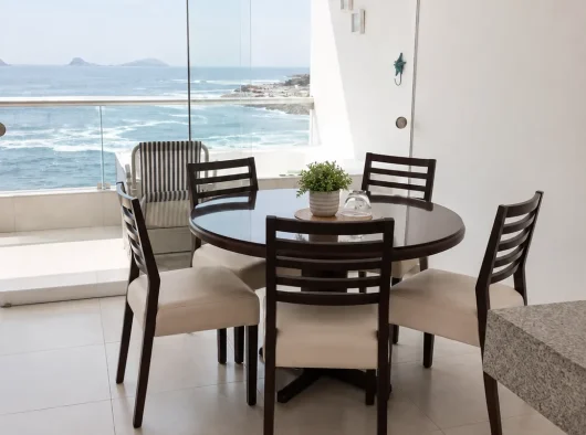 ZZ.- Comedor
